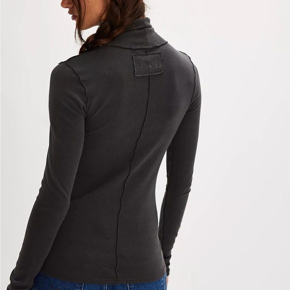 NWTS WE THE FREE TURTLENECK (XL) - Picture 3 of 7